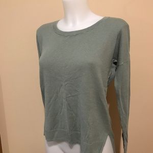 Lightweight sweater